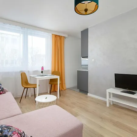 Apartamento Stylish With An Ideal Location Close To The By Renters Gdansk