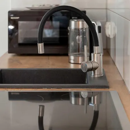 Stylish With An Ideal Location Close To The By Renters شقة غدانسك