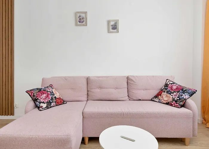 Stylish With An Ideal Location Close To The By Renters شقة